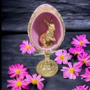 Faberge Style Pink & Gold Easter Bunny Diorama Egg Pedestal Figure Decor New